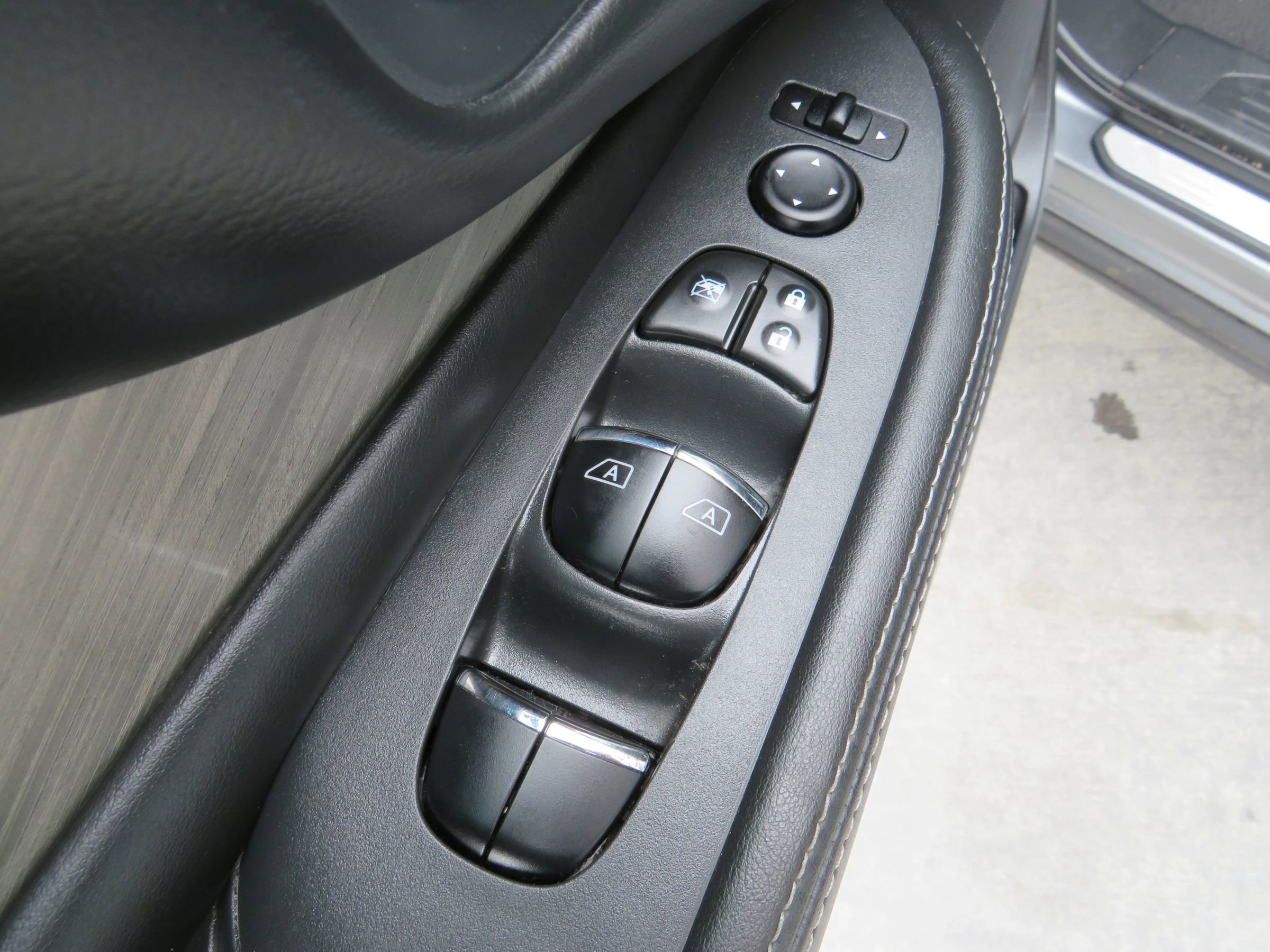 Used 2017 Nissan Murano SL image 42