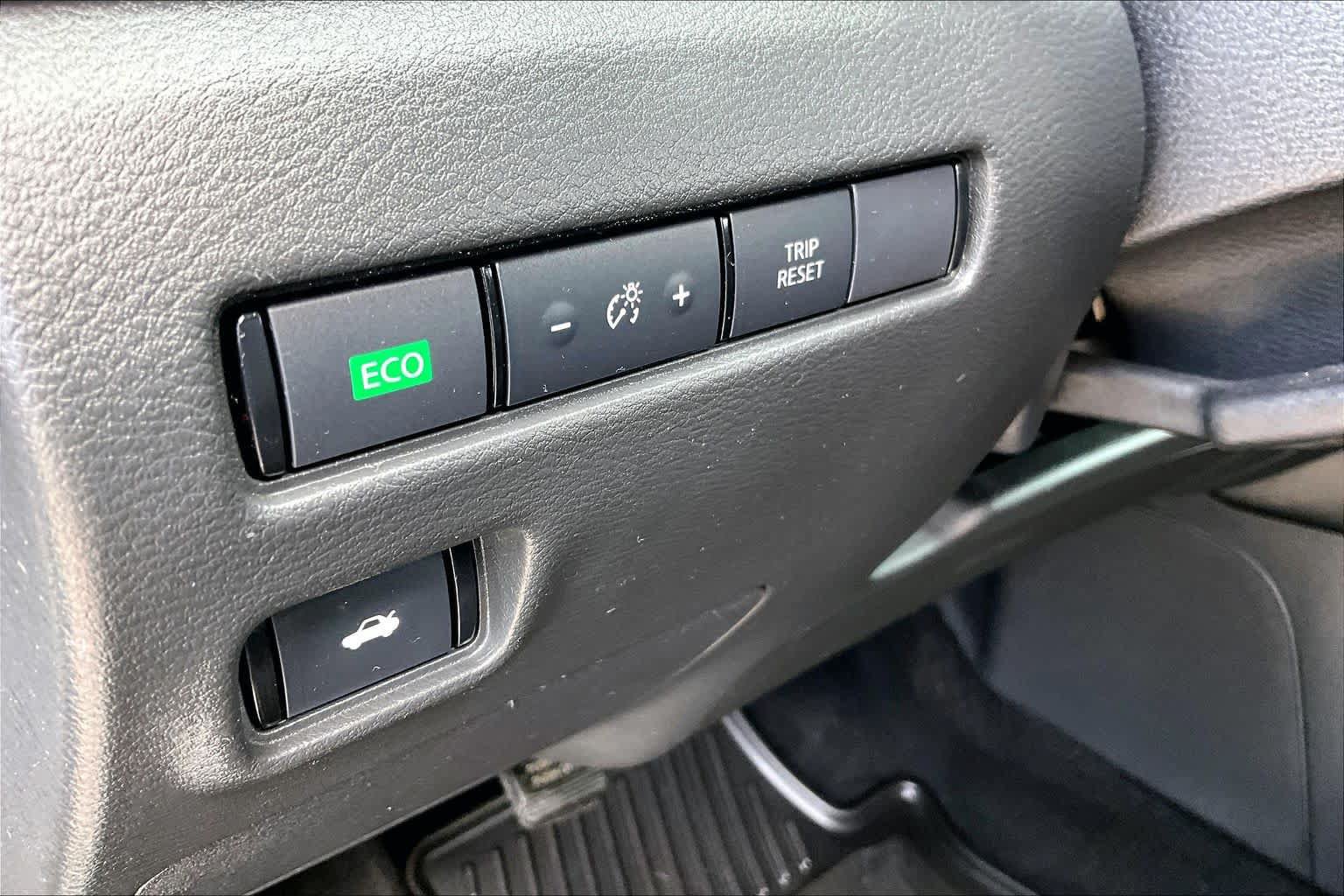 Used 2020 Nissan Sentra SR FWD image 30