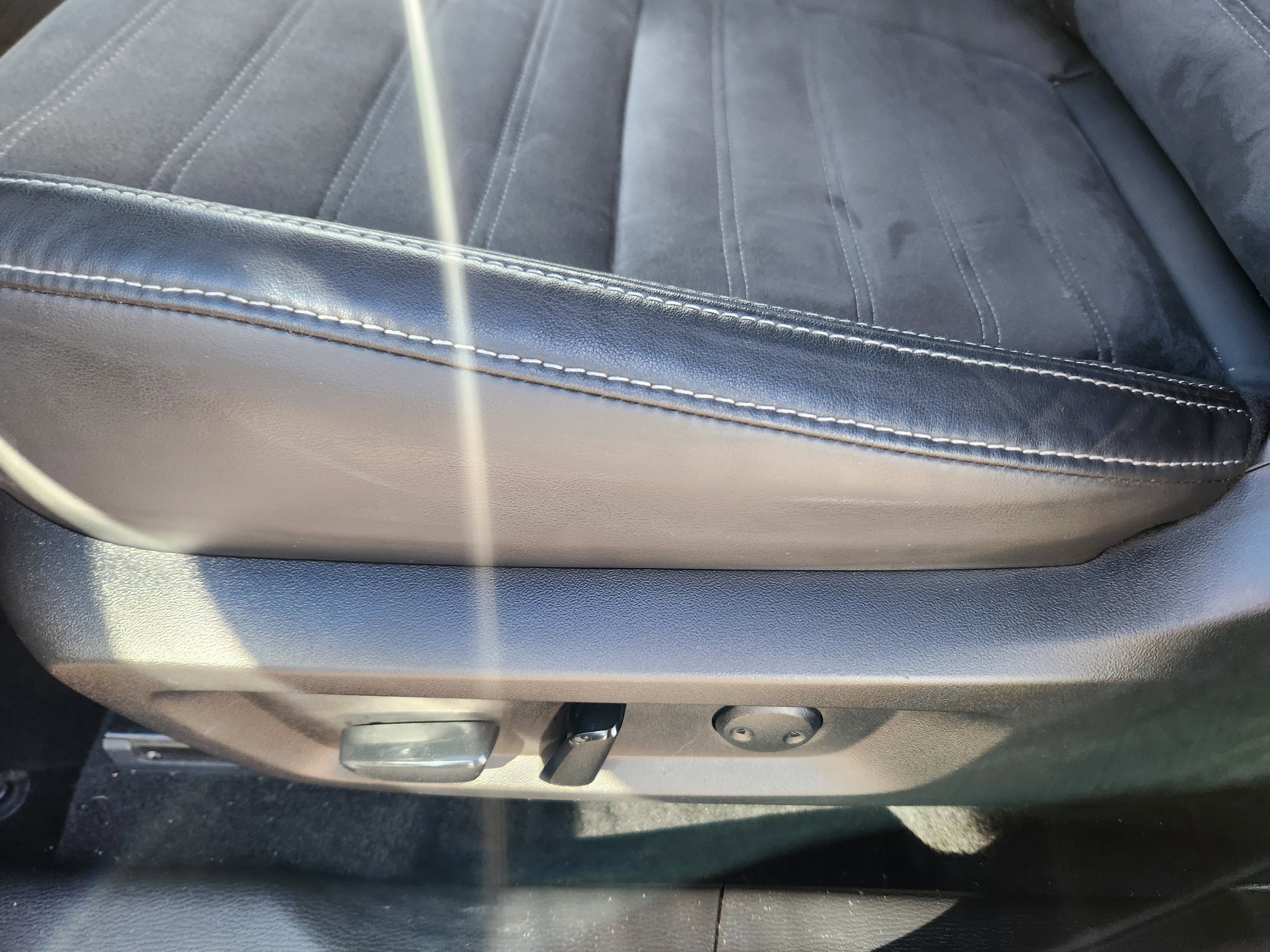 Used 2023 Mitsubishi Outlander SE image 18