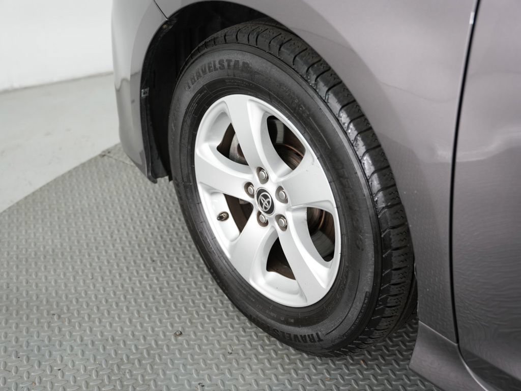 Used 2020 Toyota Sienna LE FWD image 49