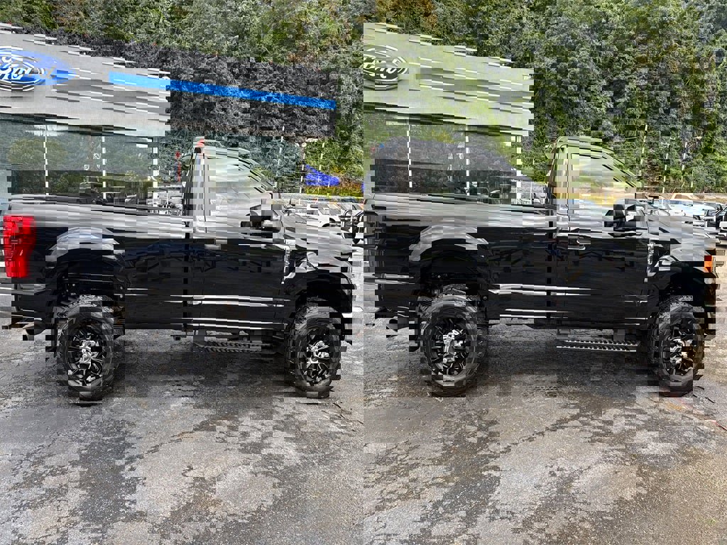 Used 2022 Ford F350 XL w/ STX Appearance Package image 3