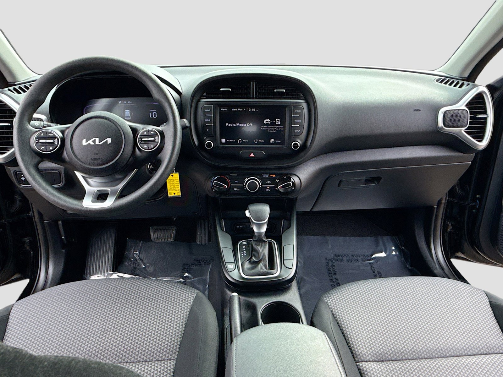 Used 2025 Kia Soul LX w/ LX Technology Package image 3