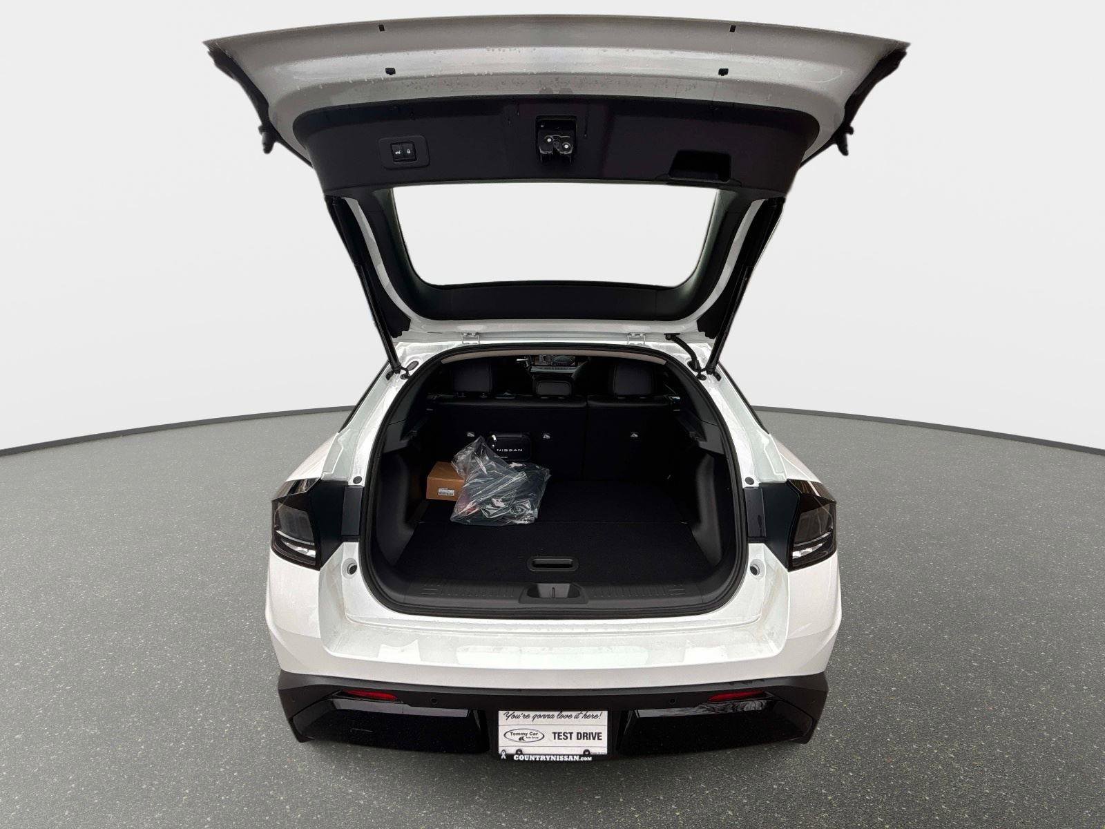 New 2026 Nissan Leaf Platinum+ image 22