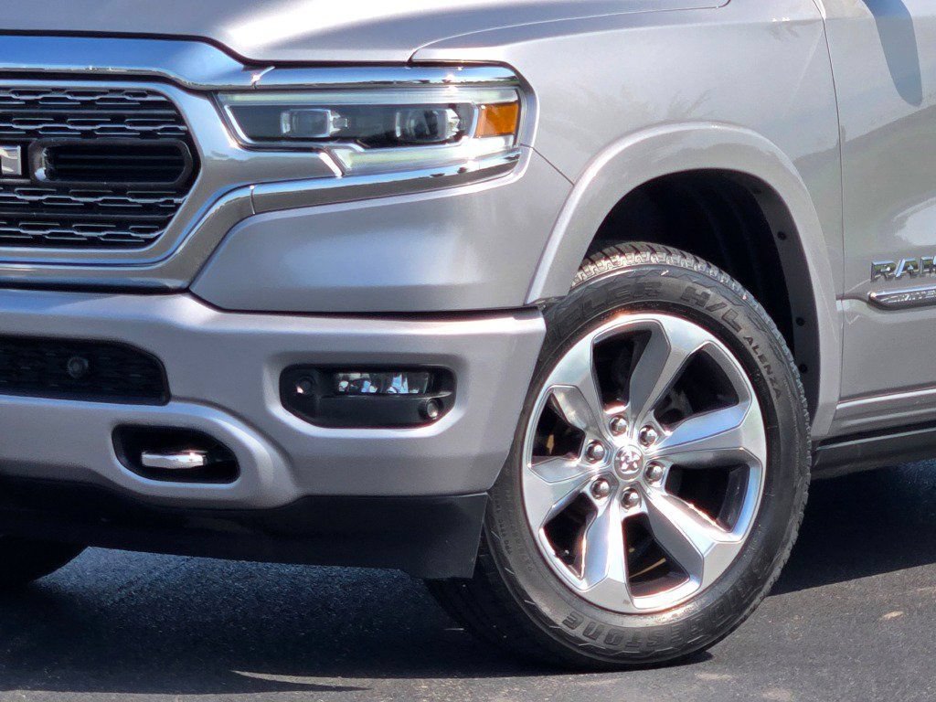 Used 2019 RAM 1500 Limited AWD/4WD image 2