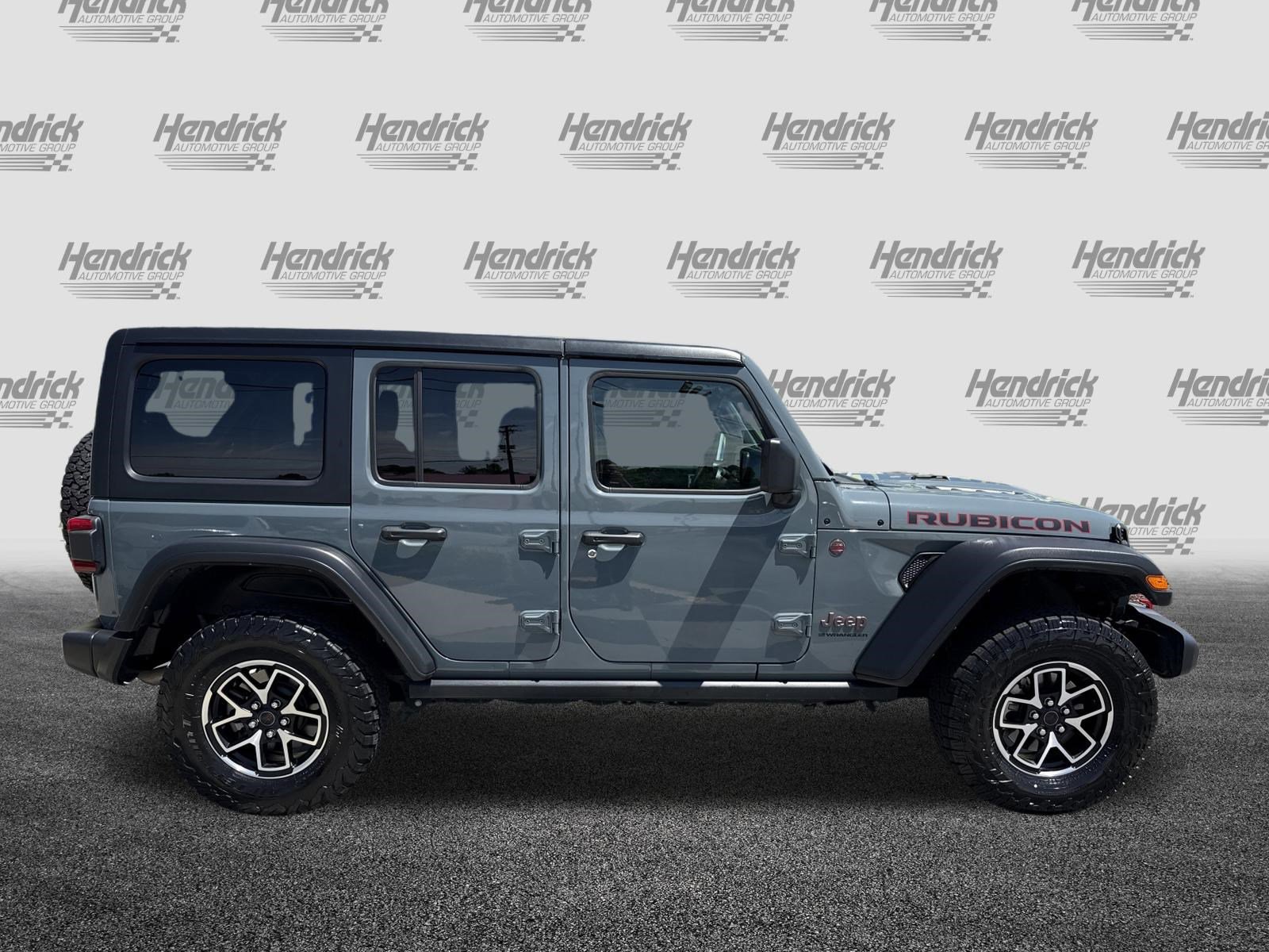 Used 2024 Jeep Wrangler Unlimited Rubicon AWD/4WD image 11