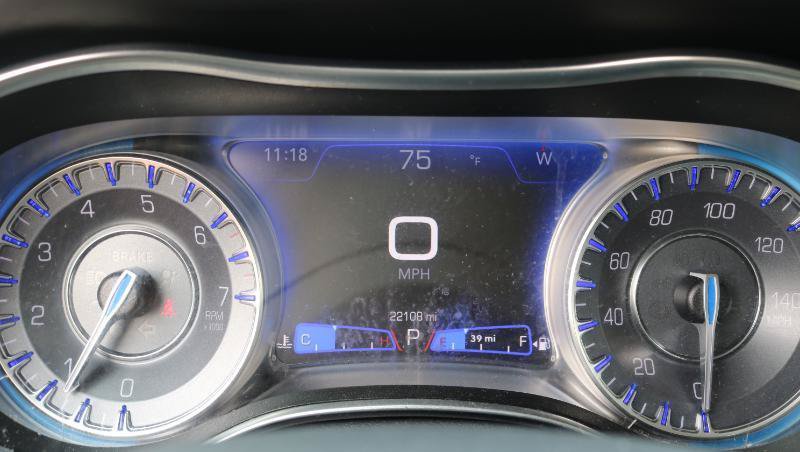 Used 2020 Chrysler 300 Touring w/ Sport Appearance Package RWD image 11