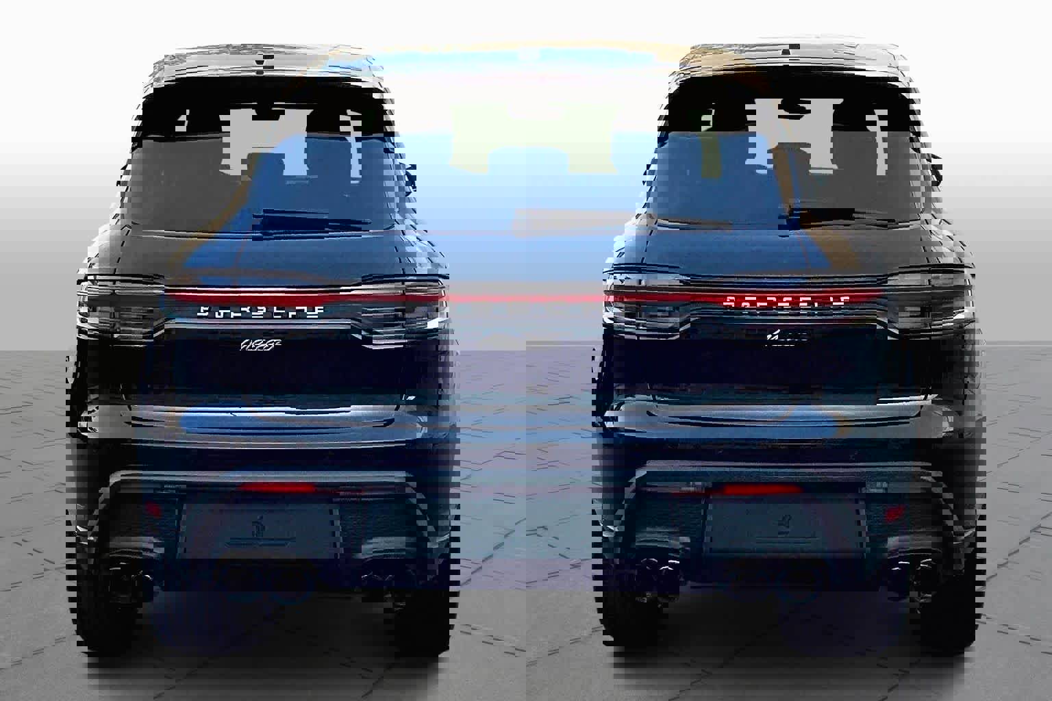 Used 2022 Porsche Macan image 5