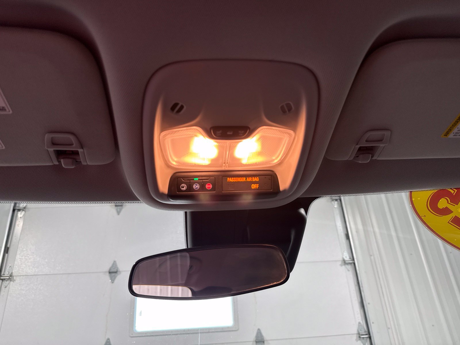 Used 2025 Chevrolet TrailBlazer LT AWD/4WD image 31