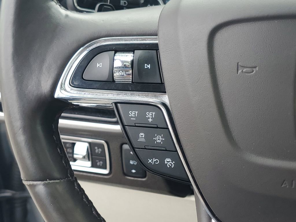 Used 2022 Lincoln Navigator L Black Label AWD/4WD image 18