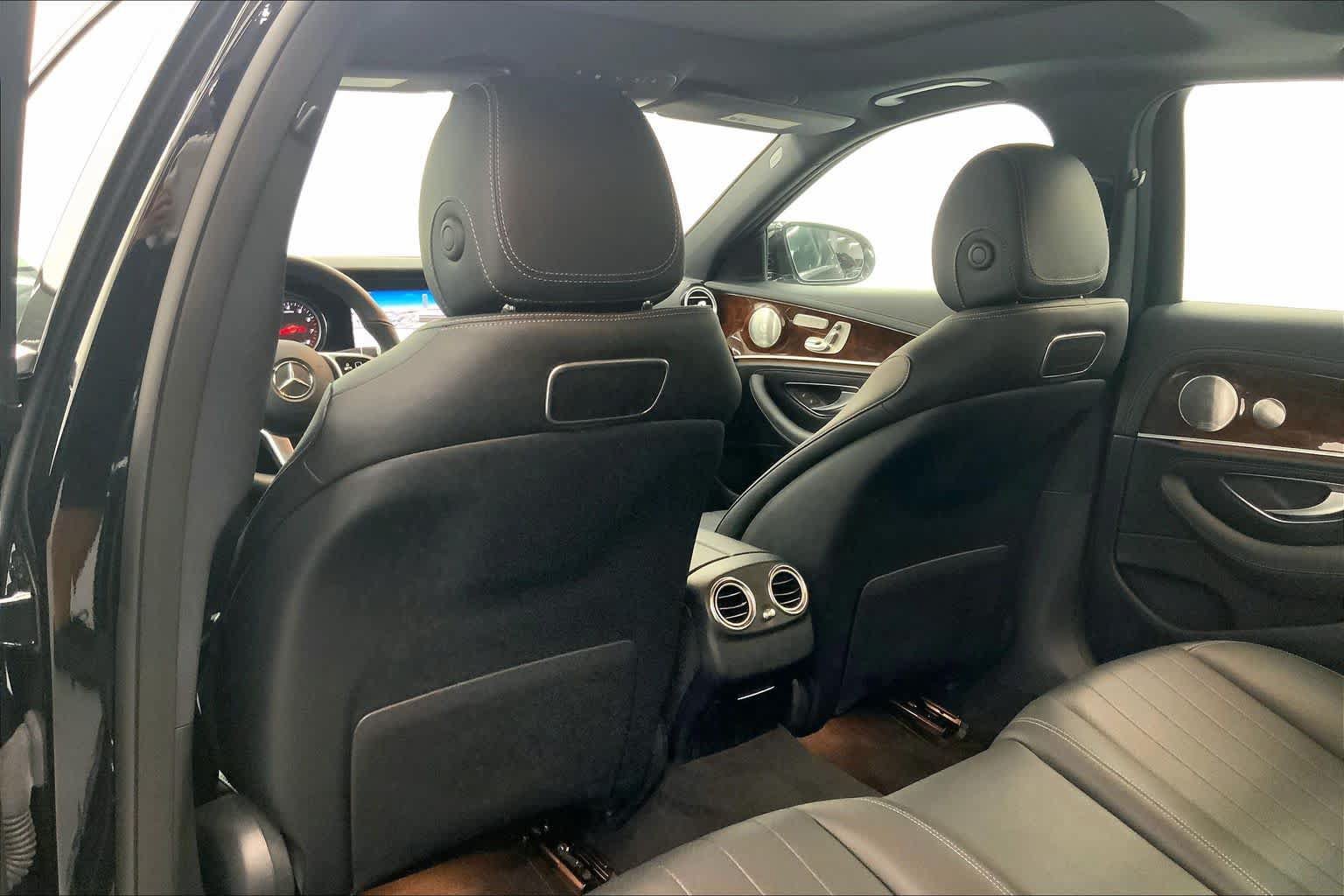 Used 2019 Mercedes-Benz E 300 4MATIC image 16