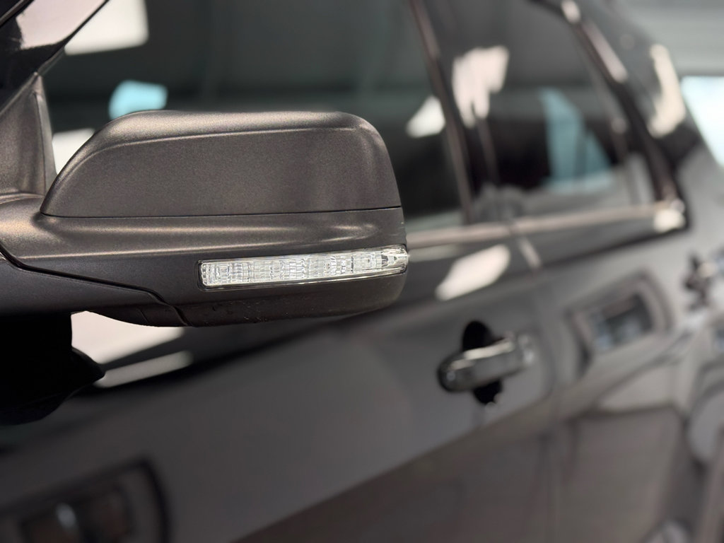 Used 2019 Ford Explorer XLT w/ Equipment Group 201A AWD/4WD image 12