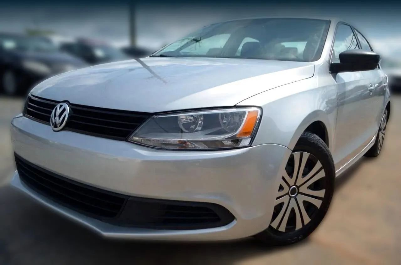 Used 2014 Volkswagen Jetta S image 2