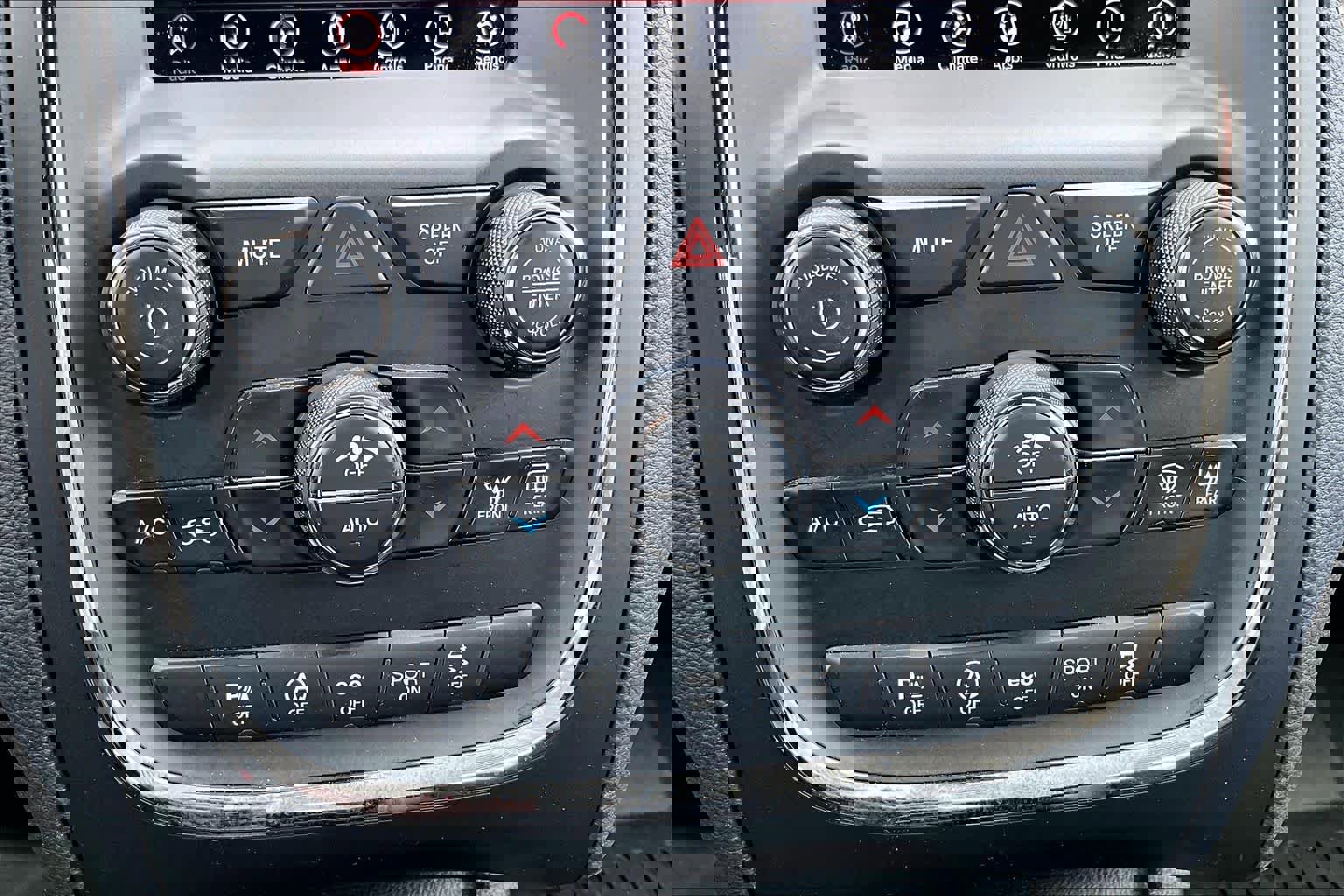 Used 2019 Dodge Durango GT image 32