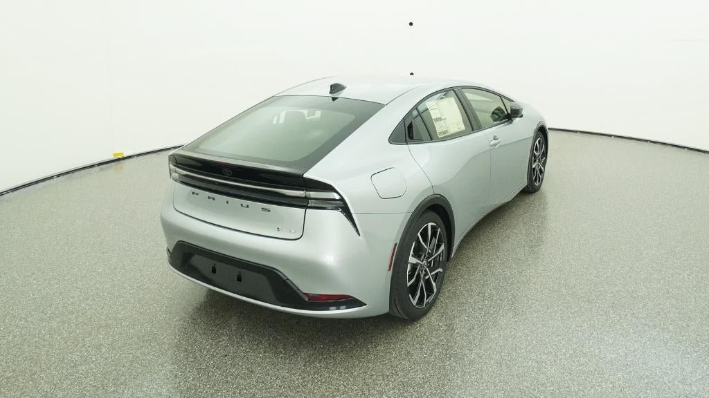 New 2026 Toyota Prius Plug-In Hybrid FWD image 8