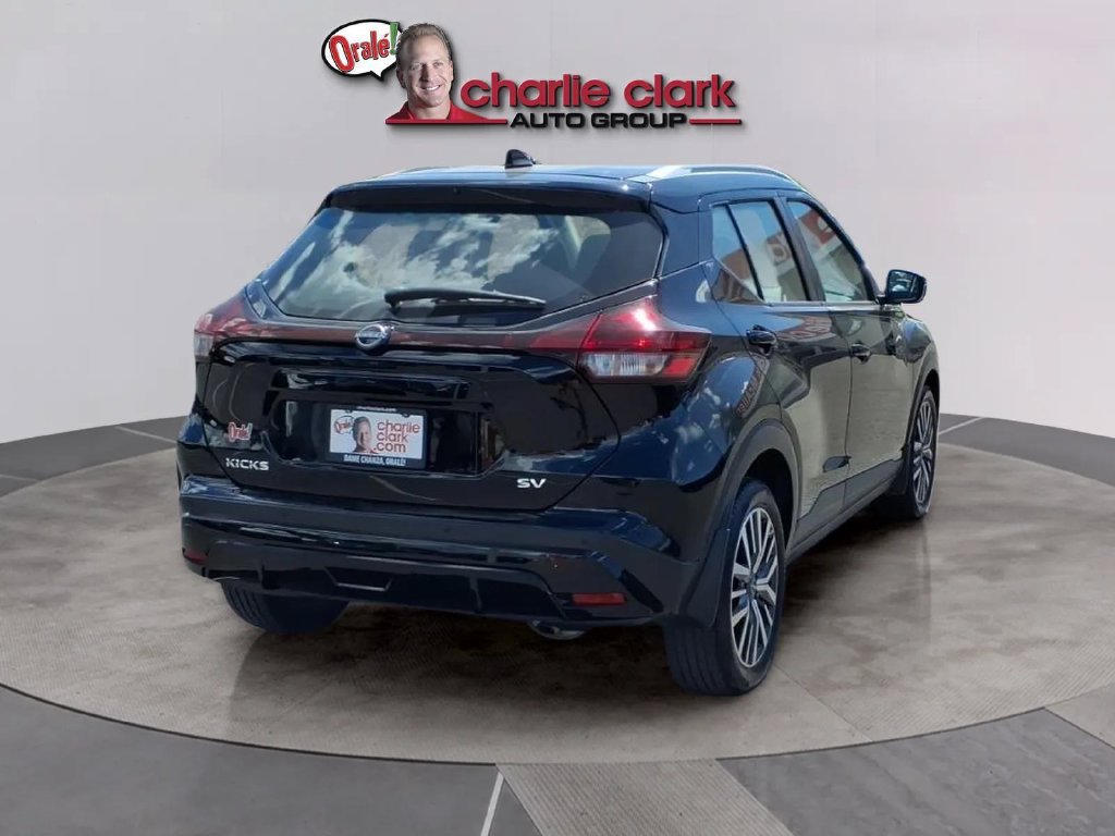 Used 2024 Nissan Kicks SV FWD image 5