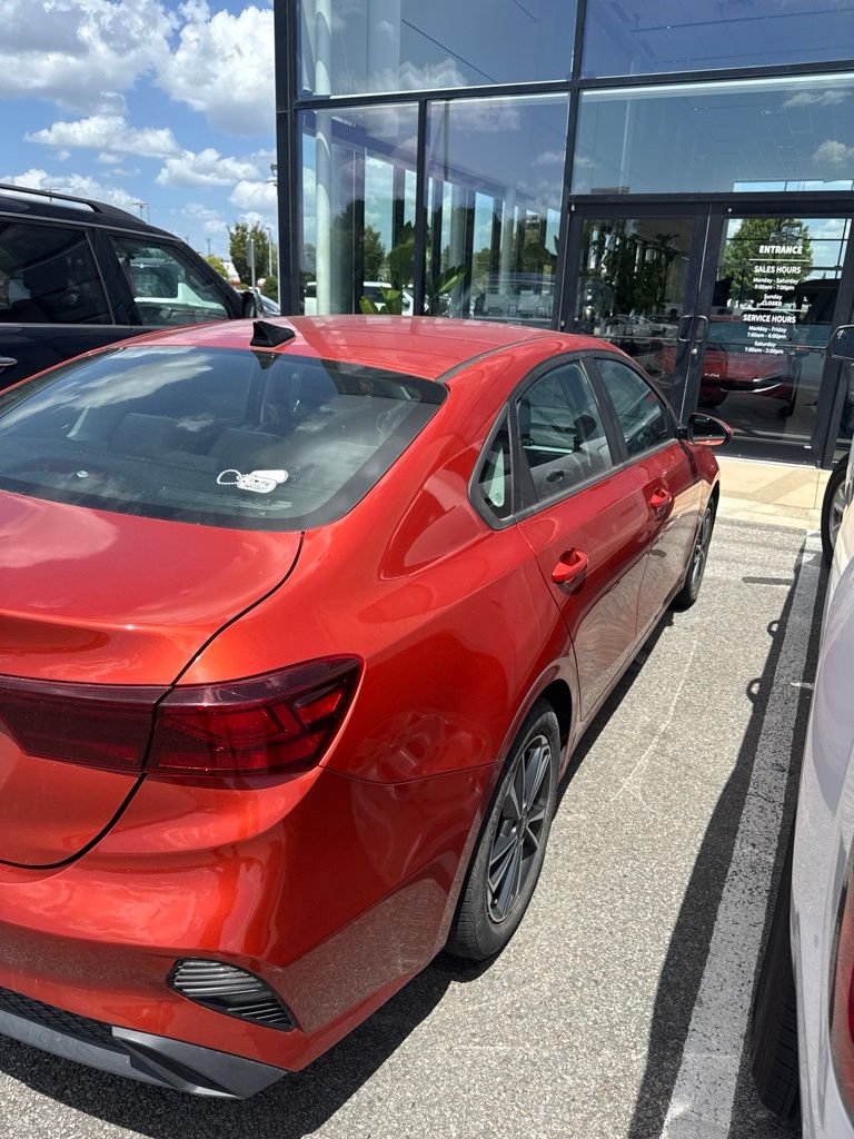 Certified 2024 Kia Forte LXS FWD image 5