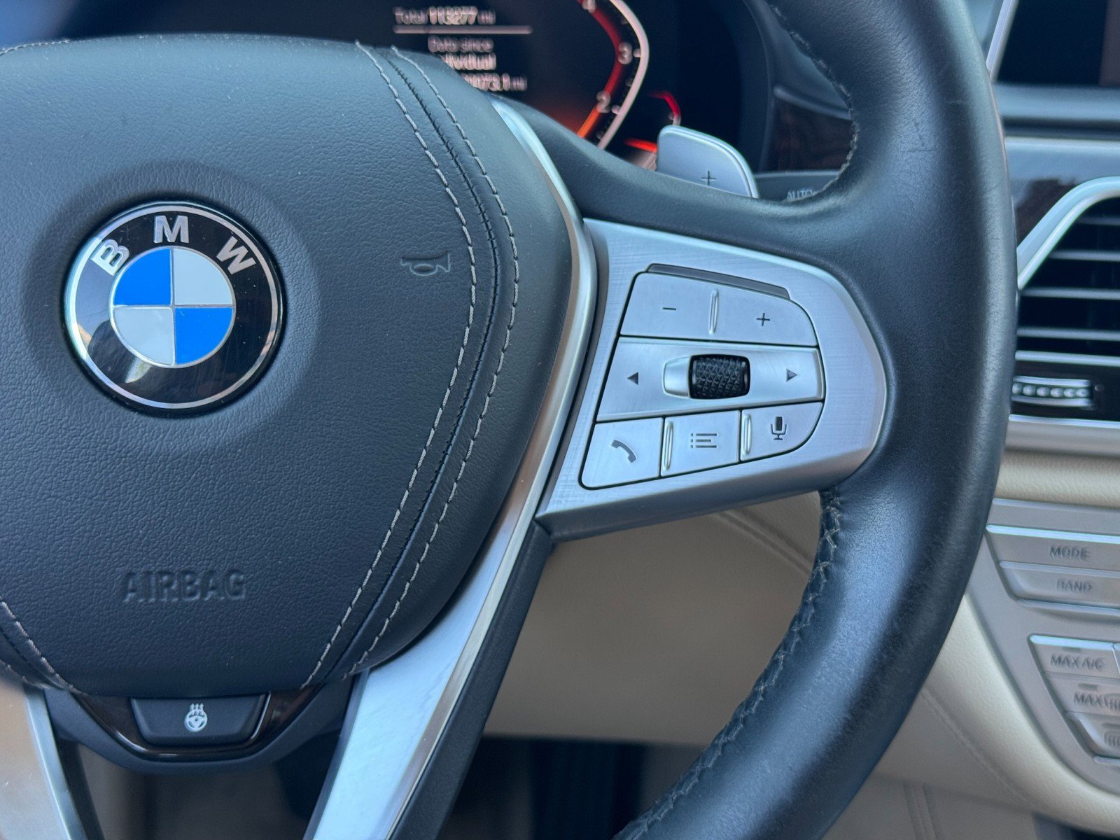Used 2020 BMW 750i xDrive w/ Executive Package AWD/4WD image 23