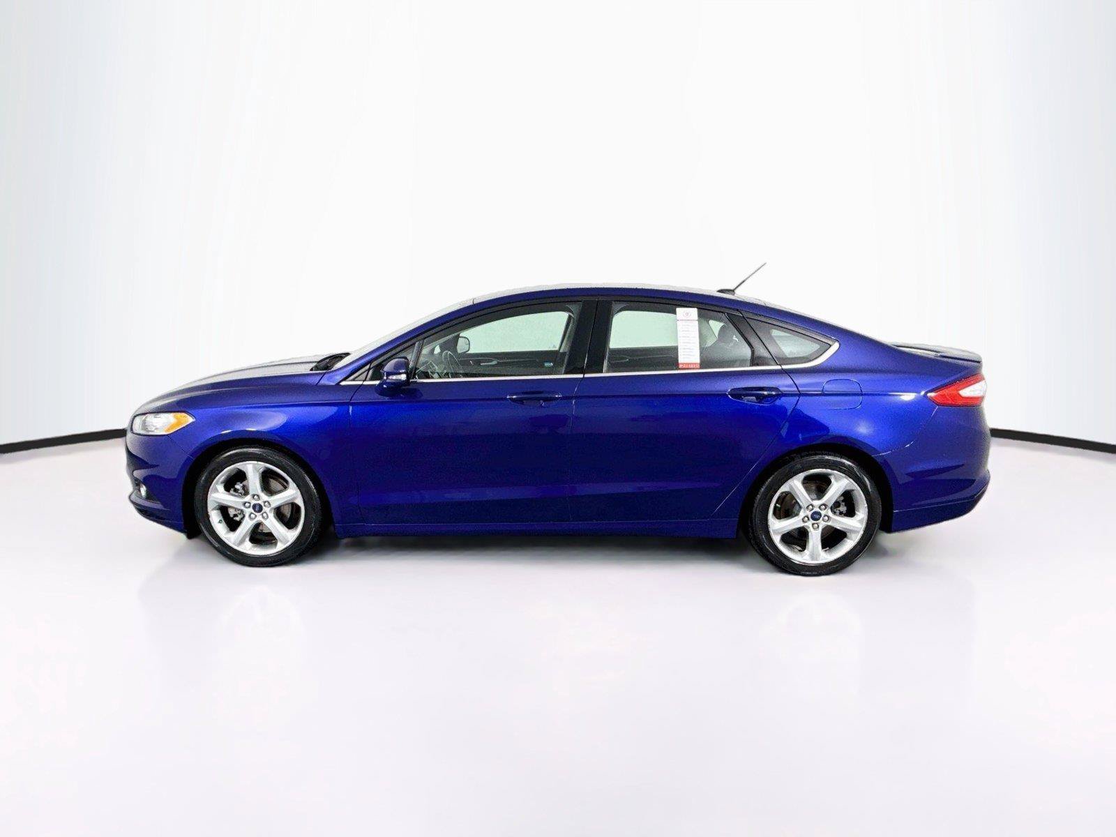 Used 2016 Ford Fusion SE FWD image 13