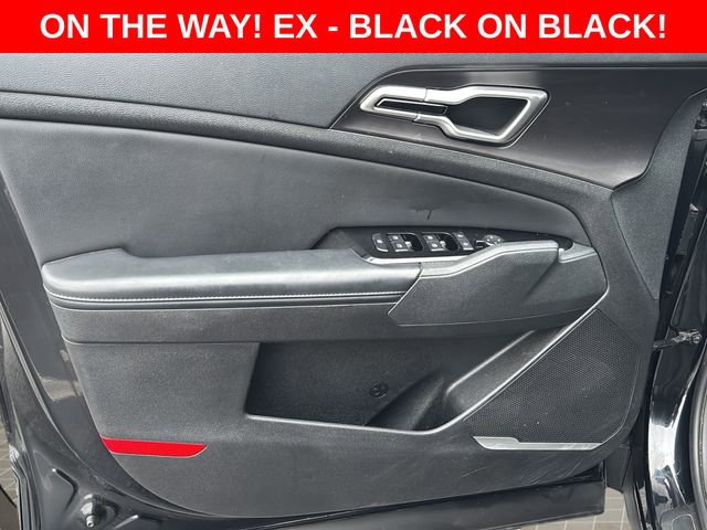 Used 2023 Kia Sportage EX image 12