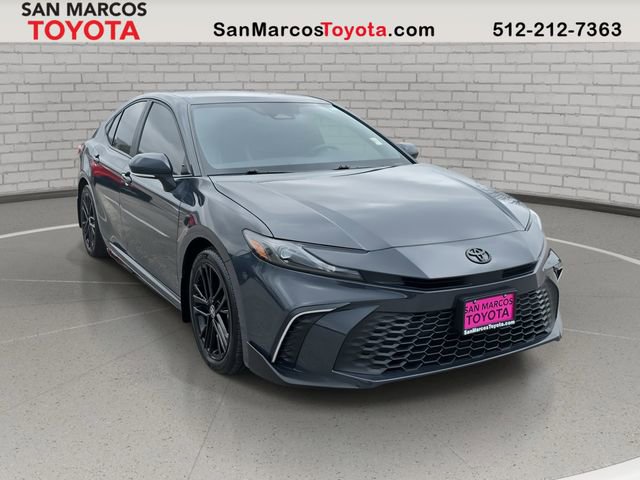 Used 2025 Toyota Camry SE w/ Convenience Package image 3