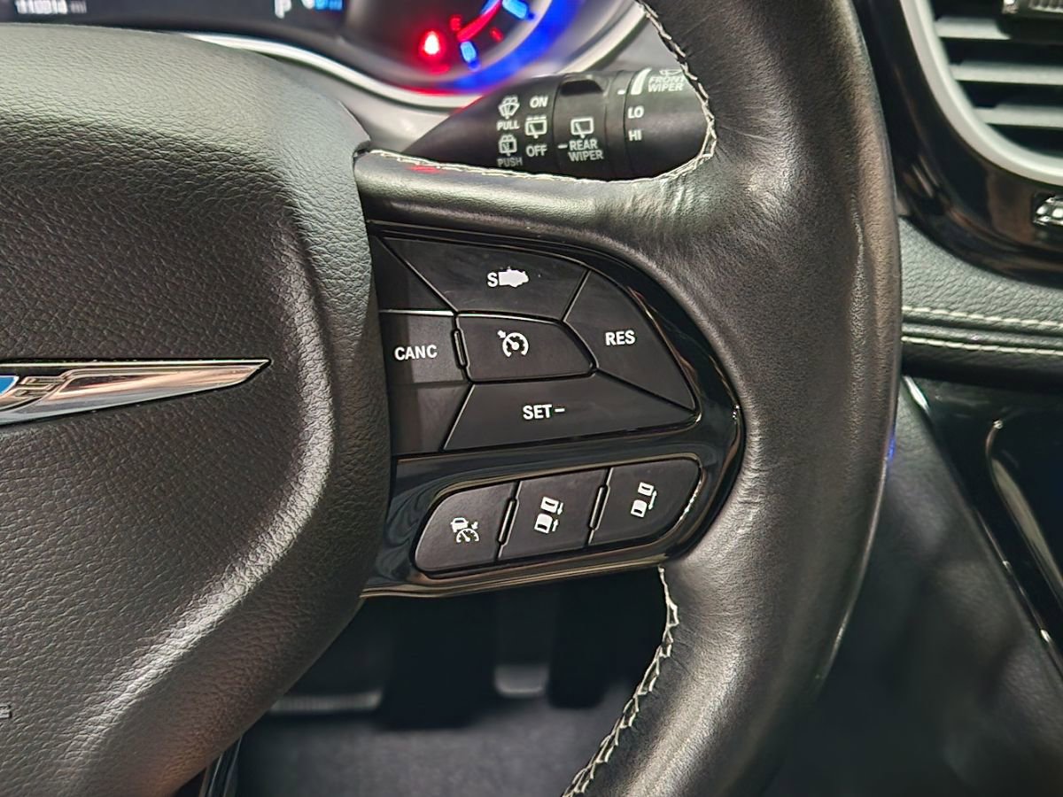 Used 2021 Chrysler Pacifica Touring-L w/ S Appearance Package image 51