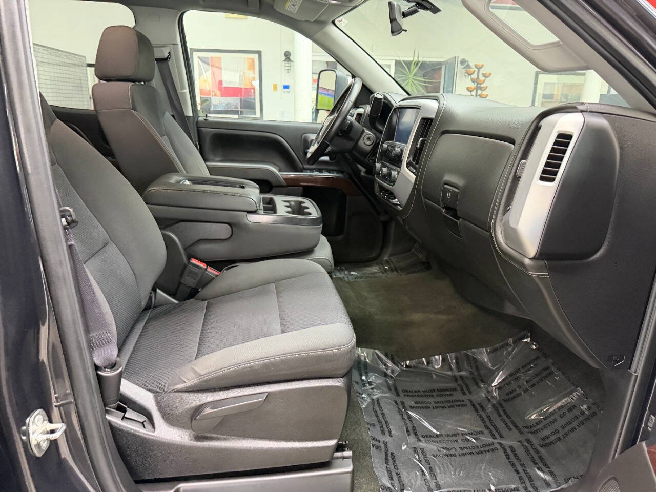 Used 2016 GMC Sierra 1500 SLE w/ SLE Value Package AWD/4WD image 17