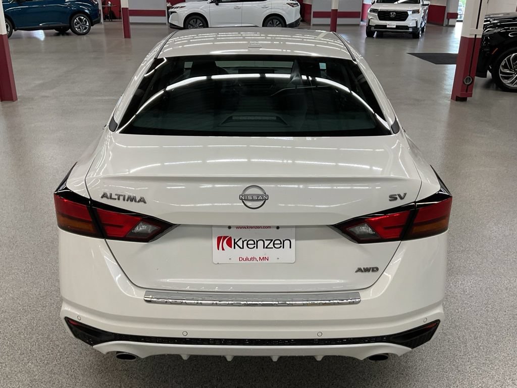 Used 2023 Nissan Altima 2.5 SV w/ SV Premium Package AWD/4WD image 6