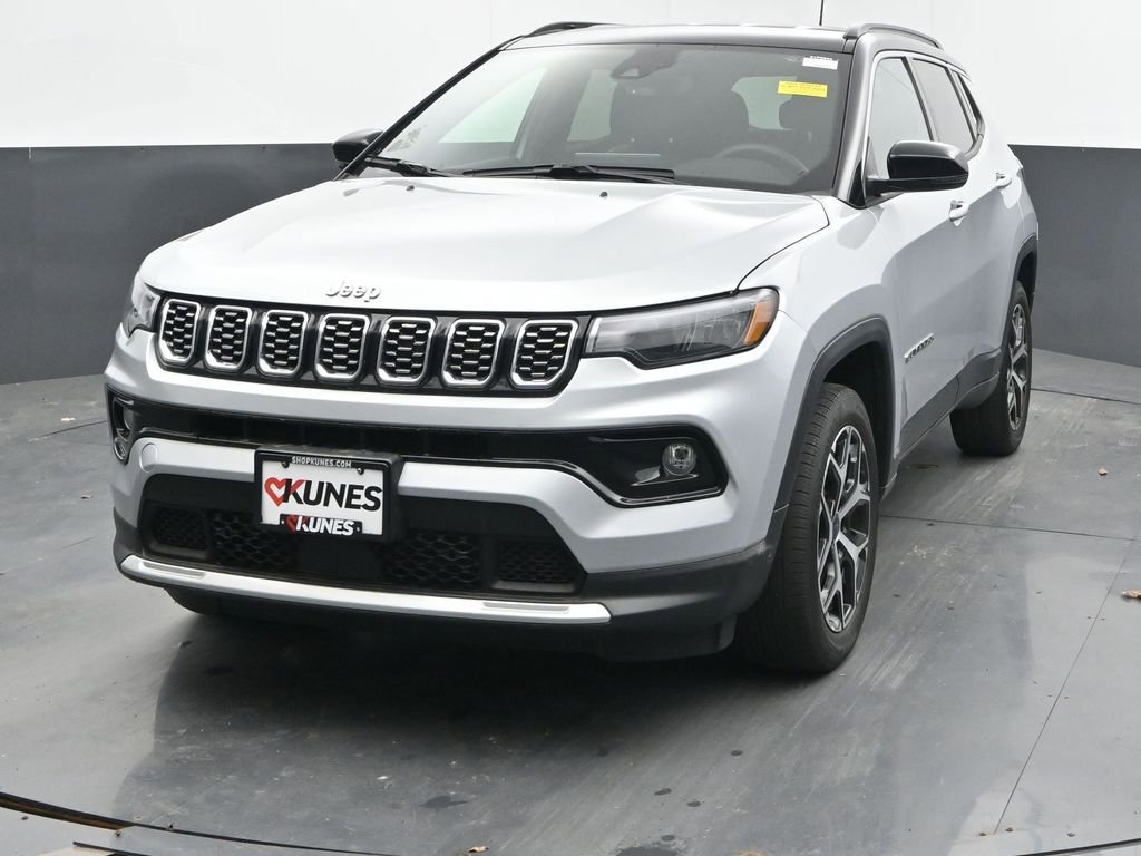 Used 2025 Jeep Compass Limited AWD/4WD image 4