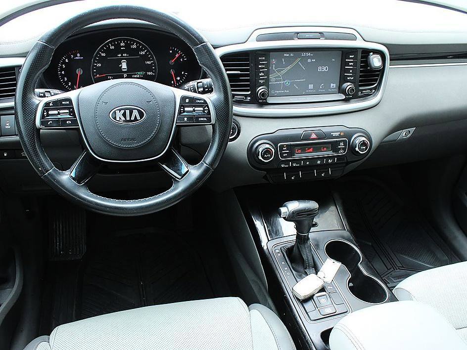 Used 2019 Kia Sorento SX image 11