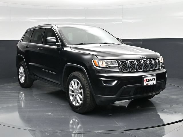 Certified 2022 Jeep Grand Cherokee Laredo E AWD/4WD image 6
