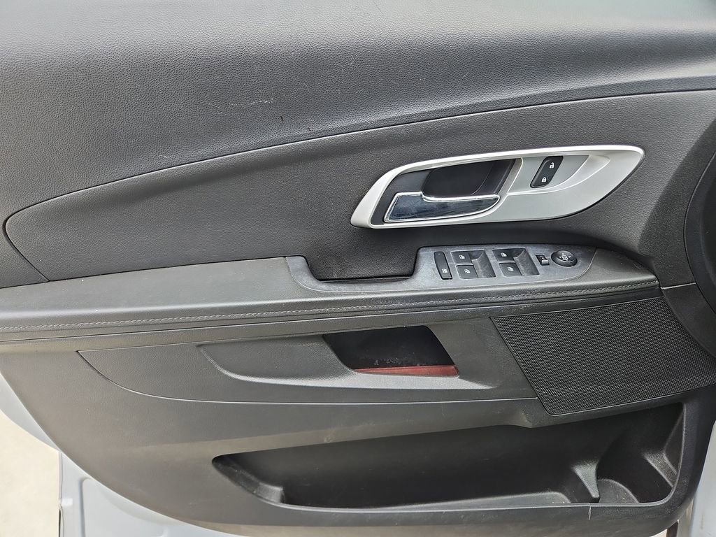 Used 2013 Chevrolet Equinox LS image 19