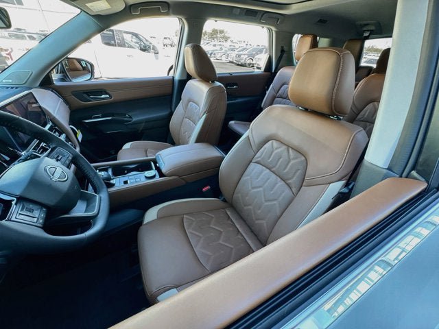 New 2026 Nissan Pathfinder Platinum AWD/4WD image 17
