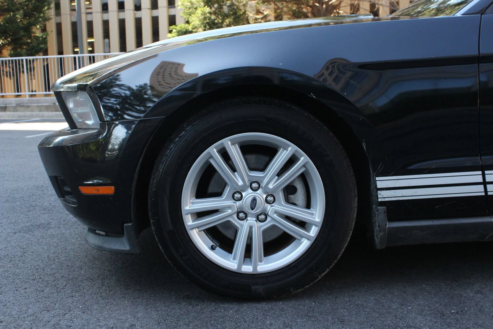 Used 2012 Ford Mustang Convertible w/ Security Pkg RWD image 12