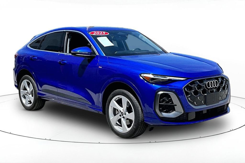 Certified 2025 Audi Q5 Premium Plus w/ Premium Plus AWD/4WD image 1