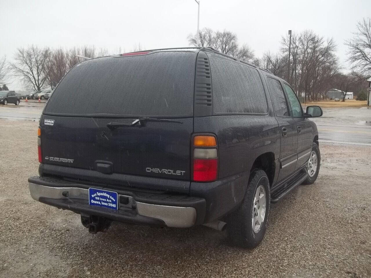 Used 2004 Chevrolet Suburban LT w/ Preferred Equipment Group image 5