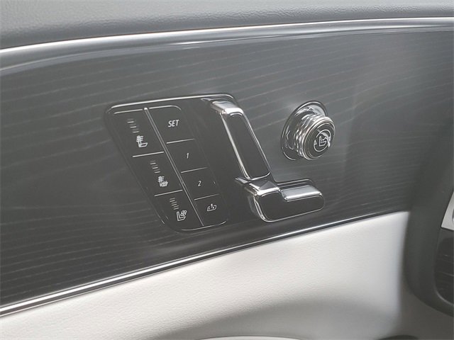 New 2026 Cadillac Lyriq Premium Luxury image 24