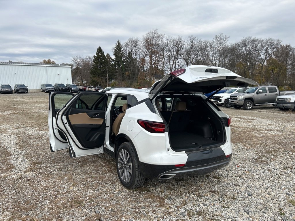 Used 2023 Chevrolet Blazer Premier image 10