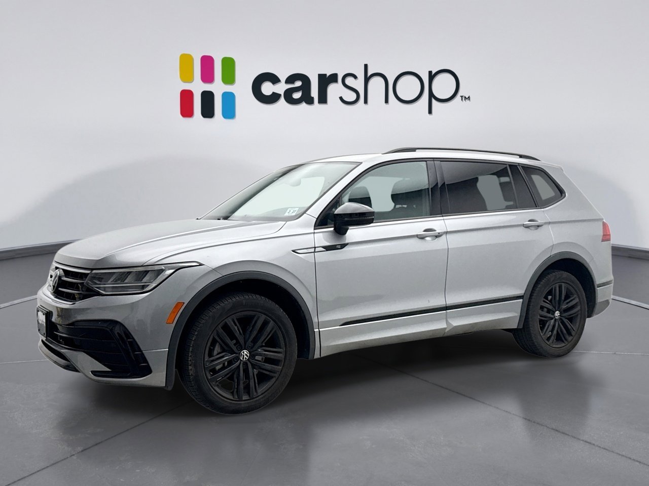 Used 2022 Volkswagen Tiguan SE R-Line