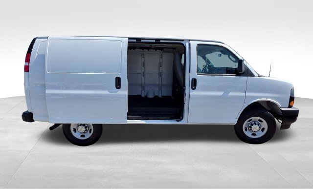 New 2026 Chevrolet Express 2500 w/ Driver Convenience Package RWD image 12