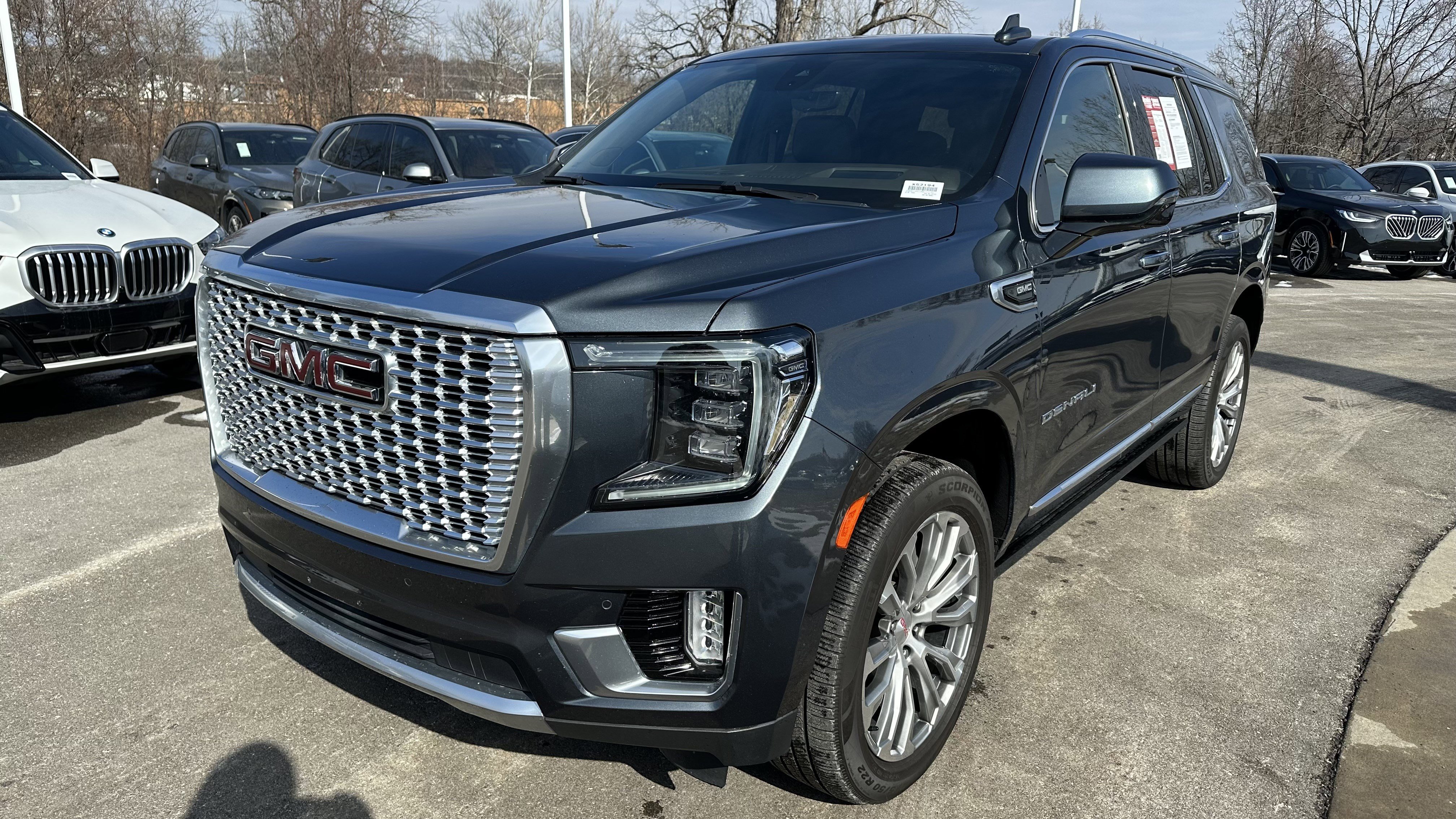 Used 2021 GMC Yukon Denali w/ Denali Premium Package image 6