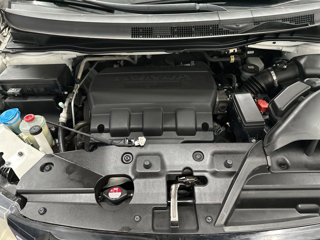 Used 2016 Honda Odyssey SE image 24