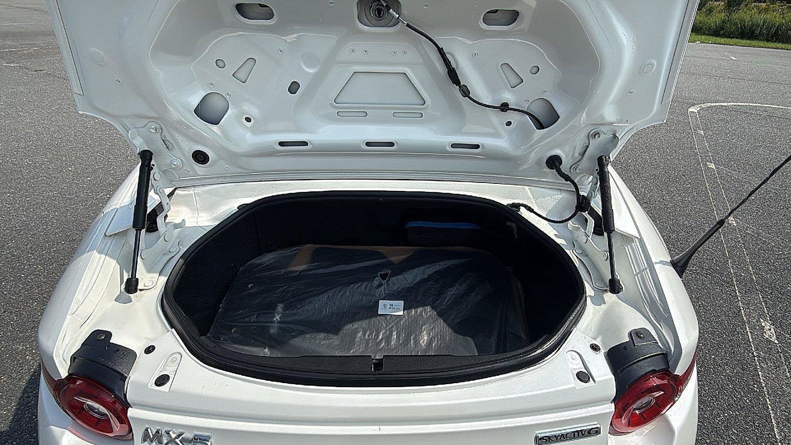 Used 2024 MAZDA MX-5 Miata RF Grand Touring RWD image 16