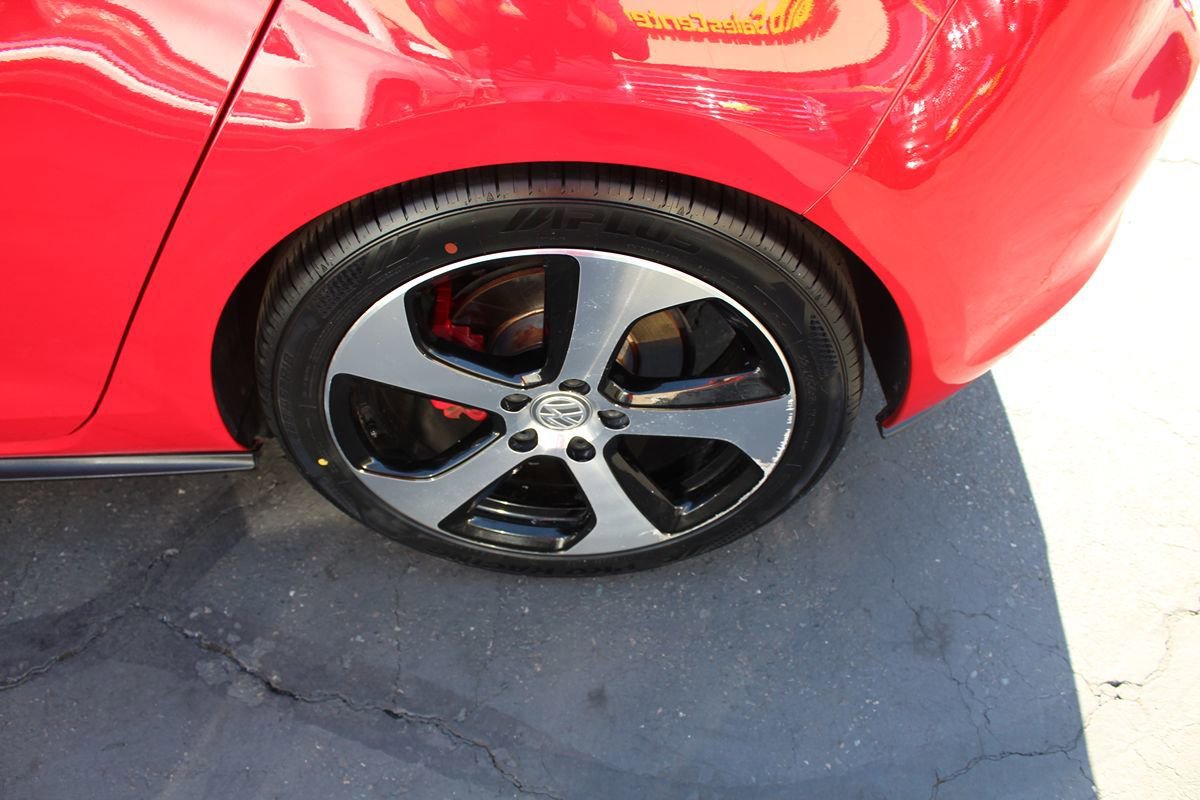 Used 2015 Volkswagen GTI SE FWD image 14