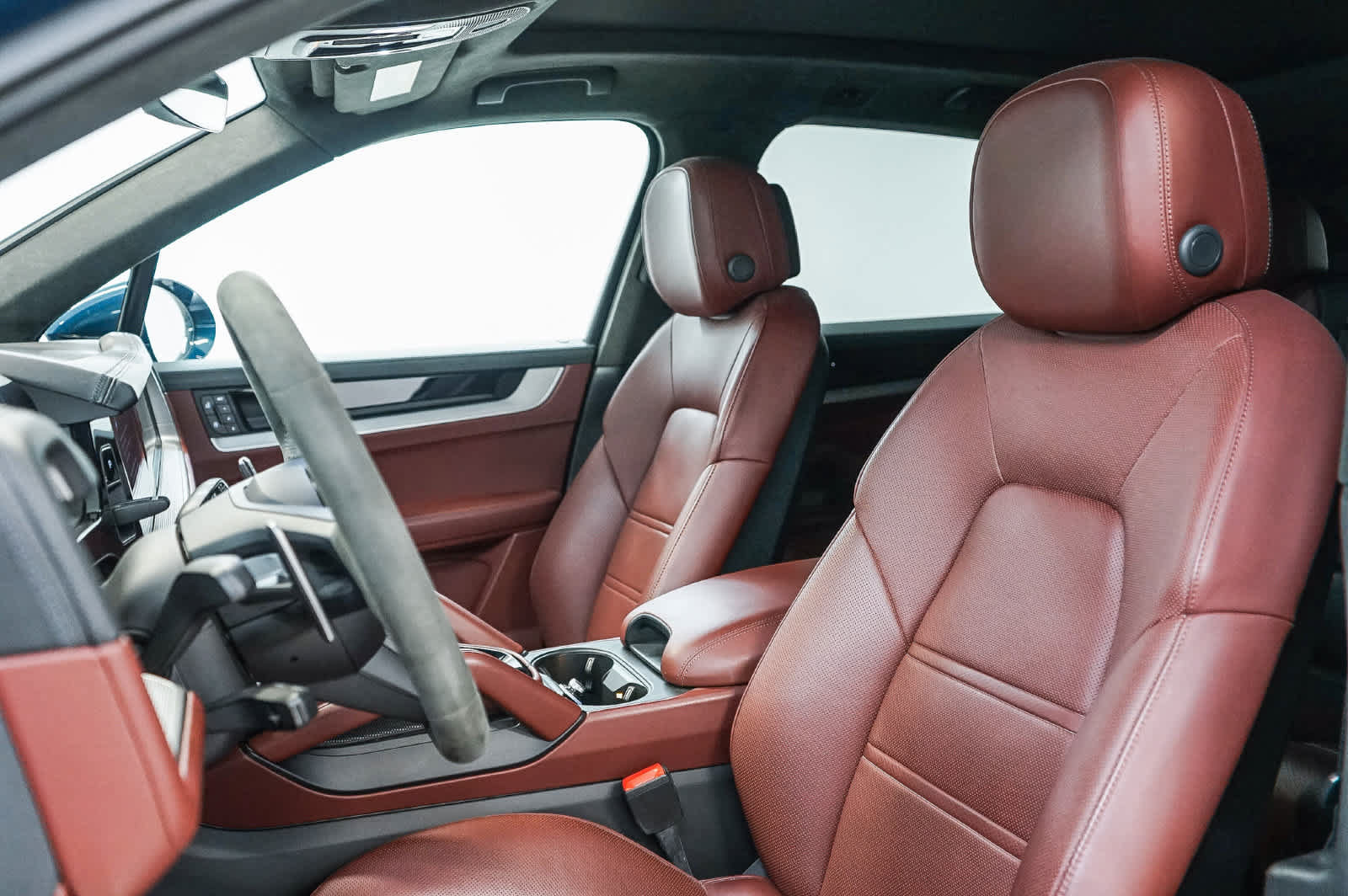 Certified 2024 Porsche Cayenne S AWD/4WD image 5