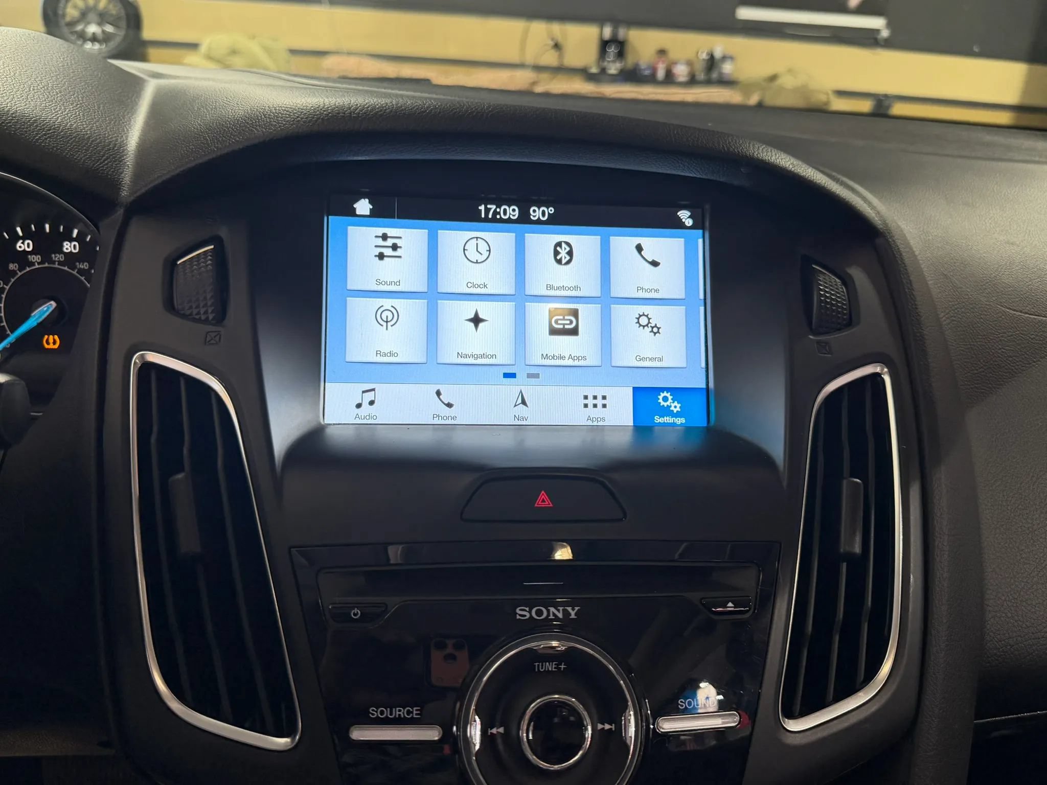 Used 2017 Ford Focus SEL w/ Interior Protection Package FWD image 26