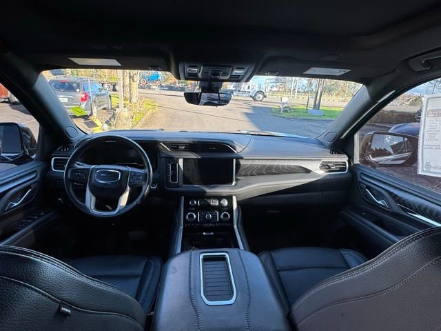 Used 2022 GMC Yukon Denali w/ Advanced Technology Package image 14