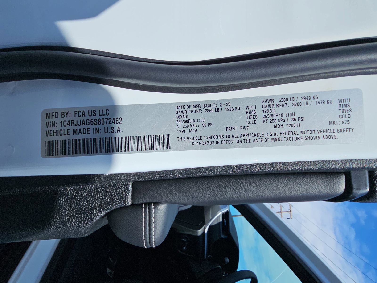Used 2025 Jeep Grand Cherokee L Laredo RWD image 37