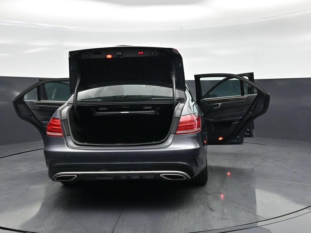 Used 2014 Mercedes-Benz E 350 Sedan image 32