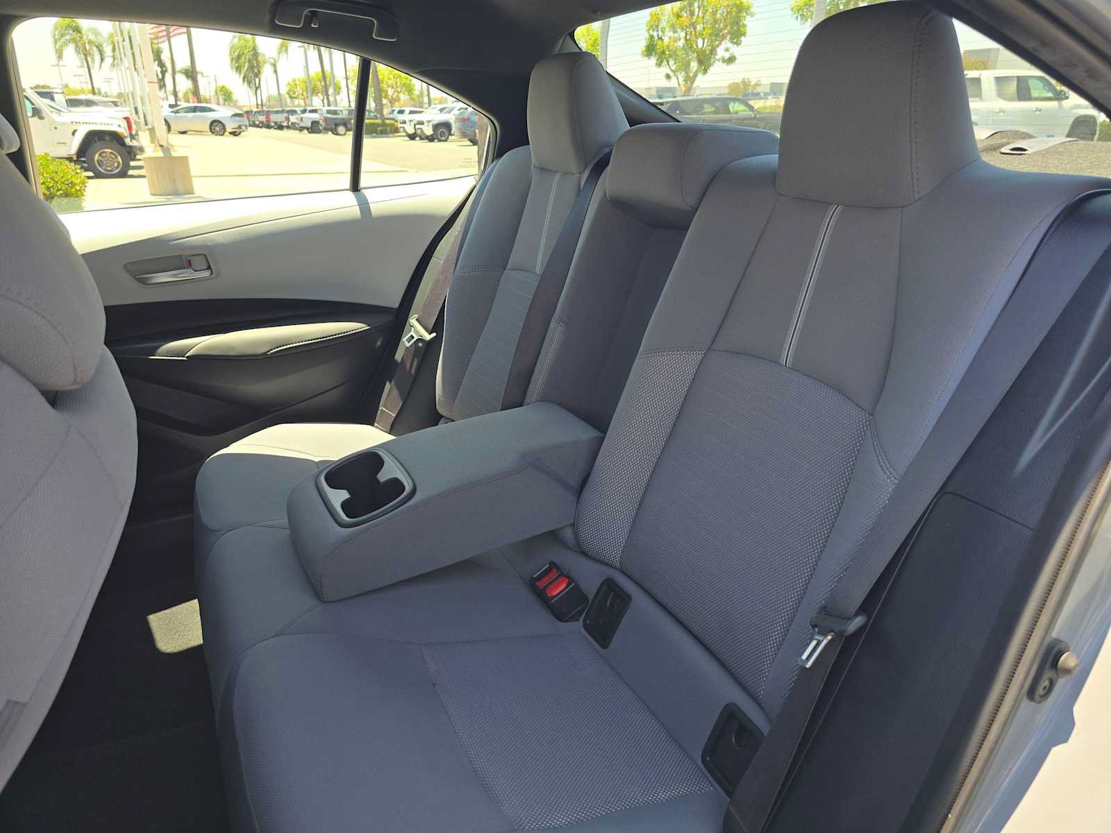 Used 2022 Toyota Corolla SE FWD image 19