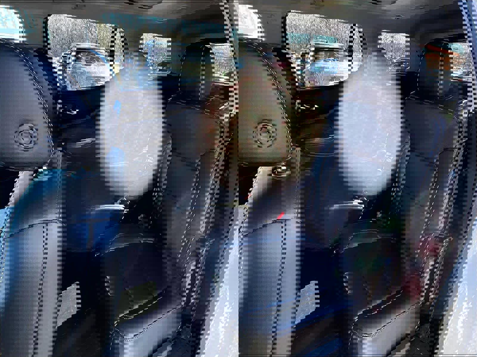 Used 2023 GMC Acadia SLT w/ Elevation Edition image 14